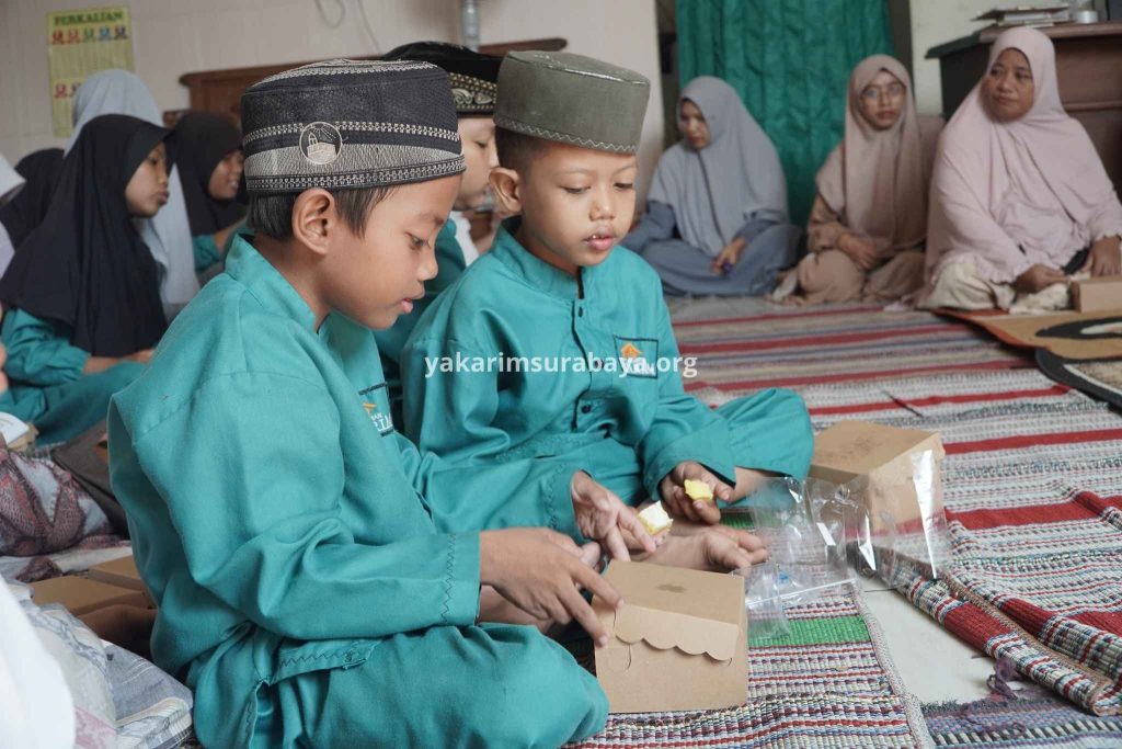 Berbagi Paket Sahur dan Buka Puasa Ciptakan Ramadhan Bahagia untuk Yatim dan Dhuafa Keistimewaan Berbuka Puasa Bersama Anak Yatim di Bulan Ramadhan